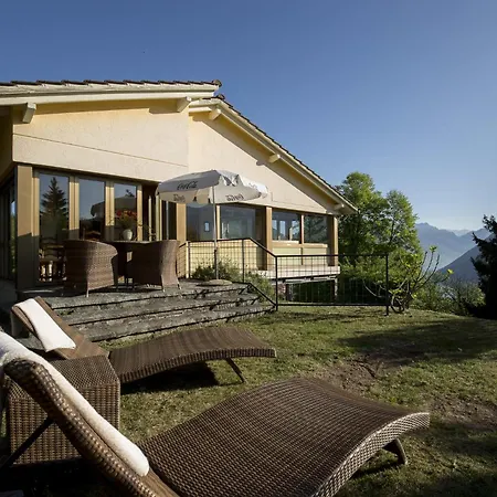 Casa Calina بيت شباب لوغانو